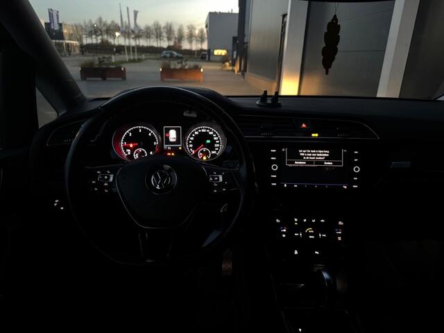 Volkswagen TOURAN 1.6 TDI SCR HL Bns 7p M2018 NAVI CAMERA PDC CLIMATE