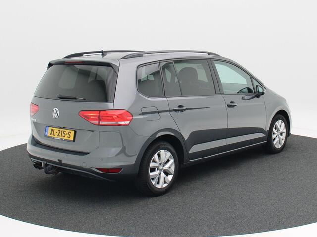 Volkswagen TOURAN 1.4 TSi 150 Pk Automaat Comfortline 7-Persoons | Adaptive Cruise | Trekhaak | Carplay | Camera | Keyless | Stoelverwarming | Navigatie | 16 inch | 96.040 Km!!