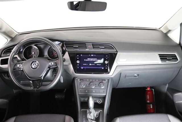 Volkswagen TOURAN 1.5 TSI Comfortline, 7-Persoons, Panoramadak, Apple CarPlay/Android Auto, Bluetooth