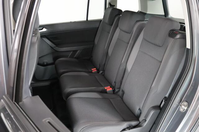 Volkswagen TOURAN 1.5 TSI Comfortline, 7-Persoons, Panoramadak, Apple CarPlay/Android Auto, Bluetooth