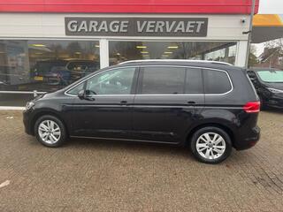 volkswagen-touran-1.5-tsi-highline-