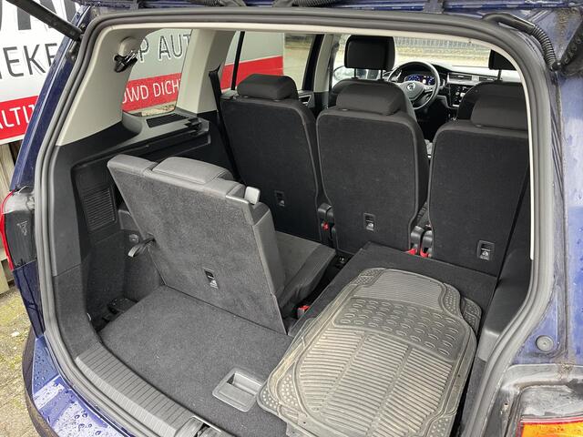 Volkswagen TOURAN 1.5 TSI Highline 7p 16"/Stoel + stuurverwarming + massage/Keyless/Elektrische klep/PDC v+a/Apple Carplay & Android Auto