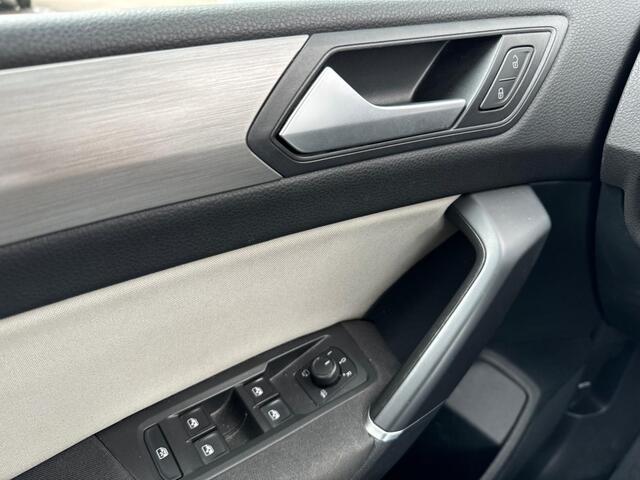 Volkswagen TOURAN 1.5 TSI 150pk DSG R-Line Black Style 7p. | ACC | Elk Trekhaak