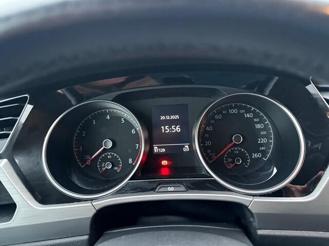 Volkswagen TOURAN 1.5 TSI Highline 7p | Navi \ Cruise | 97.129 km Dealeronderhouden