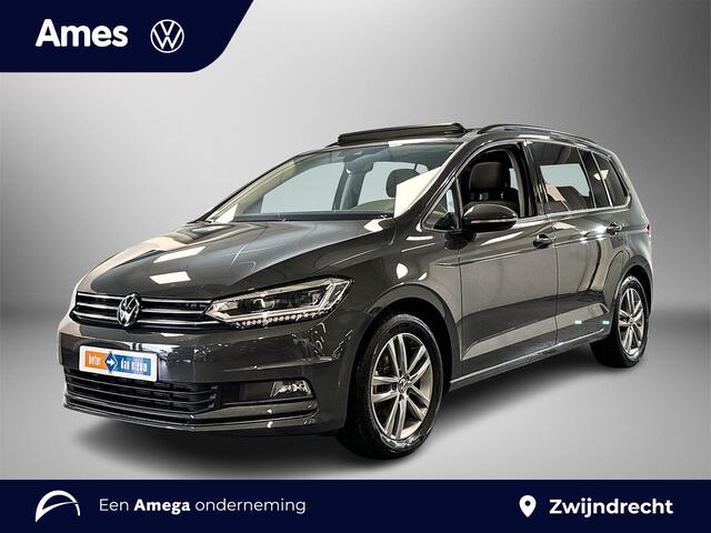Volkswagen TOURAN 1.5 150pk TSI Highline 7p Velgen 'Salvador', 17 inch | Panoramaschuif-kanteldak | Navigatie 'Discover Media'