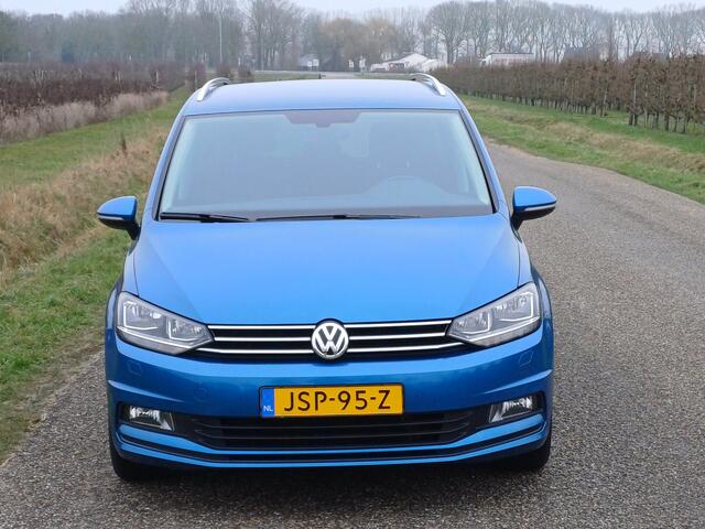 Volkswagen TOURAN 1.2 TSI Highline 7p /Camera/Trekh./Stoelverw./Clima V+A/