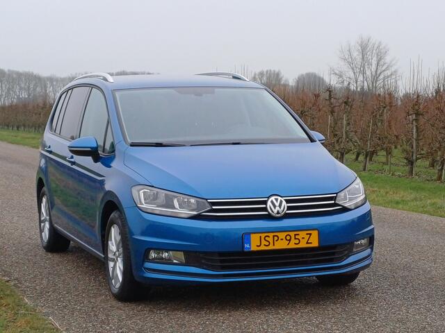 Volkswagen TOURAN 1.2 TSI Highline 7p /Camera/Trekh./Stoelverw./Clima V+A/
