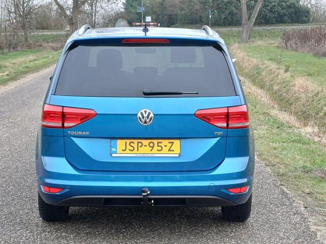 Volkswagen TOURAN 1.2 TSI Highline 7p /Camera/Trekh./Stoelverw./Clima V+A/