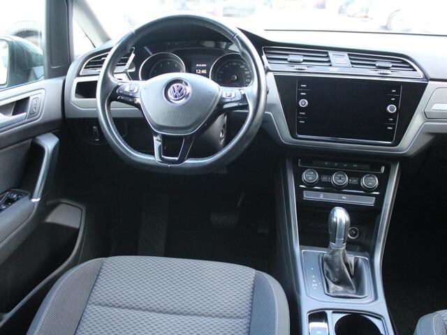 Volkswagen TOURAN 1.5 TSI Comfortline | TREKHAAK | NAVIGATIE | ACHTERUITRIJCAMERA |