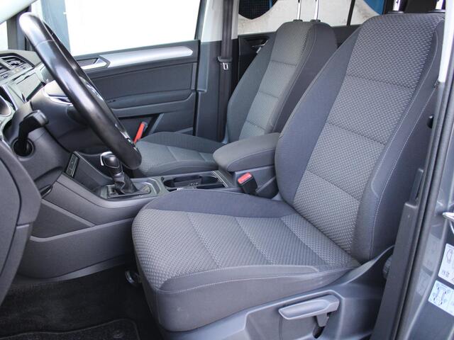 Volkswagen TOURAN 1.5 TSI Comfortline | TREKHAAK | NAVIGATIE | ACHTERUITRIJCAMERA |