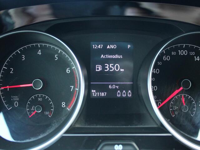 Volkswagen TOURAN 1.5 TSI Comfortline | TREKHAAK | NAVIGATIE | ACHTERUITRIJCAMERA |