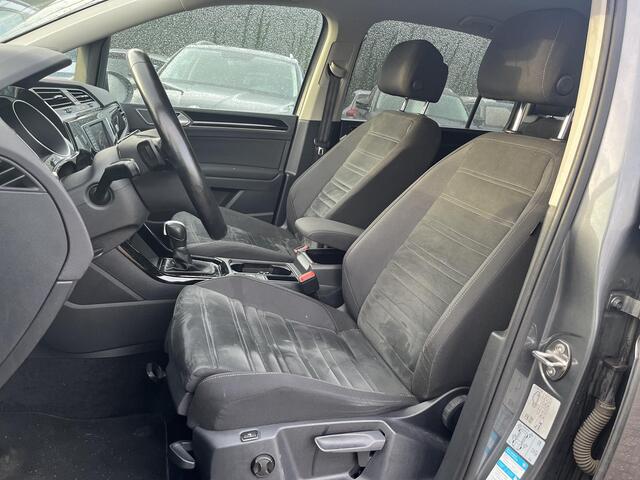 Volkswagen TOURAN 1.8 TSI Highline 7-Persoons, LED, Massage stoelen, ACC,