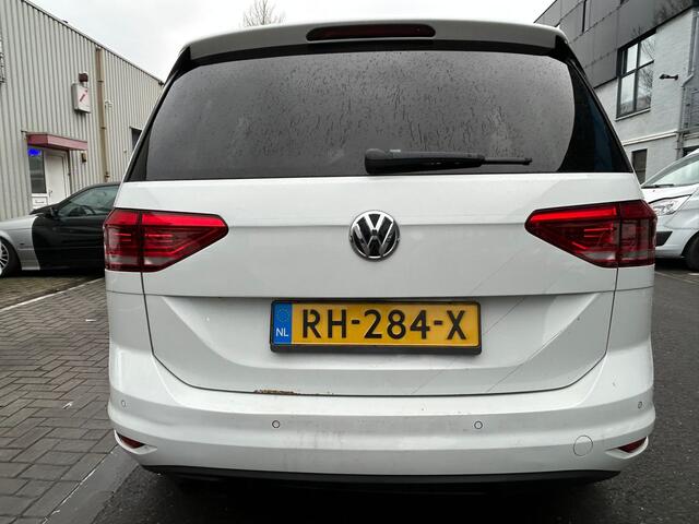 Volkswagen TOURAN 2.0 TDI SCR AUTOMAAT / DEALER ONDERHOUDEN