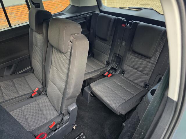 Volkswagen TOURAN 1.5 TSI Highline Business R-Line |7-persoons|CARPLAY|NAVI|