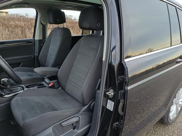 Volkswagen TOURAN 1.4 TSI Highline /Pano/Trekh./Navi/Carplay/Camera/Cruise/
