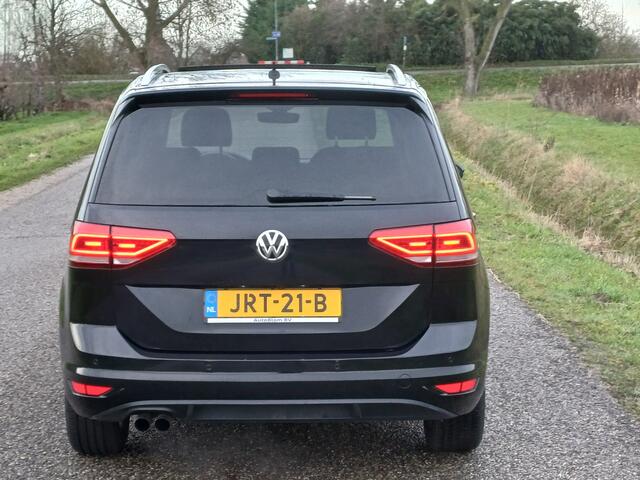 Volkswagen TOURAN 1.4 TSI Highline /Pano/Trekh./Navi/Carplay/Camera/Cruise/