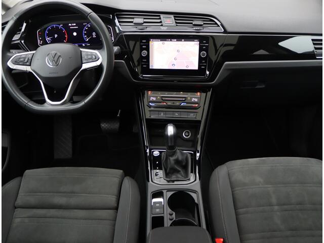 Volkswagen TOURAN 1.5 TSI Highline 7p | Panoramadak | Virtual | Keyless | ACC