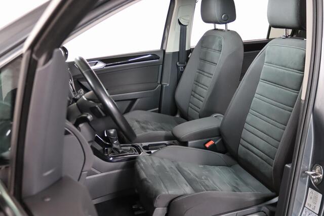 Volkswagen TOURAN 1.8 TSI Highline 7-Persoons, LED, Massage stoelen, ACC,