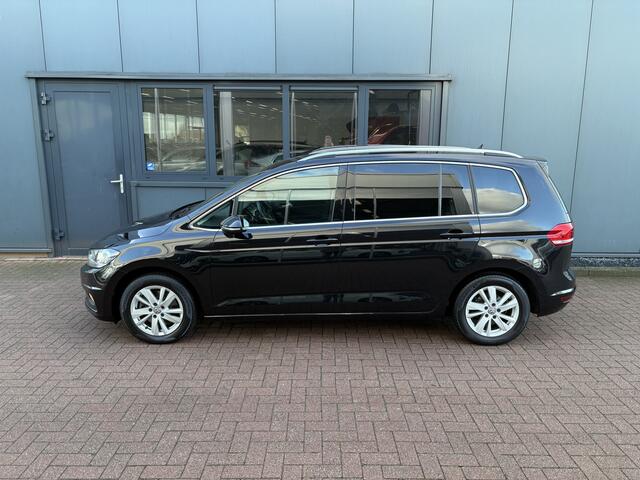 Volkswagen TOURAN 1.5 TSi 150pk Highline 7-persoons NAVI/CARPLAY/CLIMA/ADAPT/CRUISE/PDC