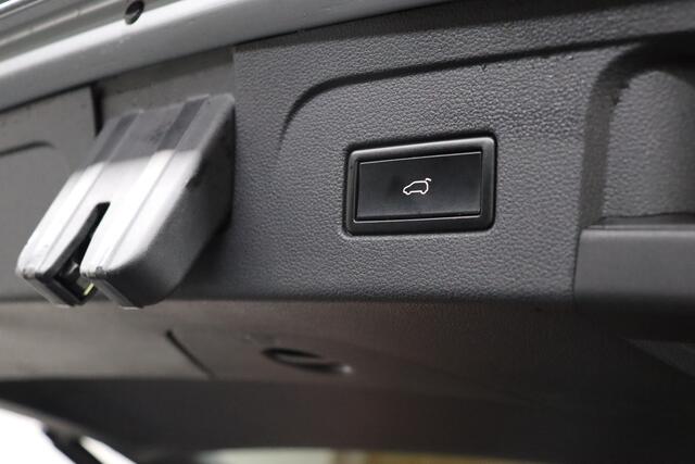 Volkswagen TOURAN 1.2 TSI Highline Business | Adaptive-cruise | Parkeer-assistent | Camera | Clima | Stoelverwarming V+A | Elek. Achterklep | Navigatie | All-season Banden