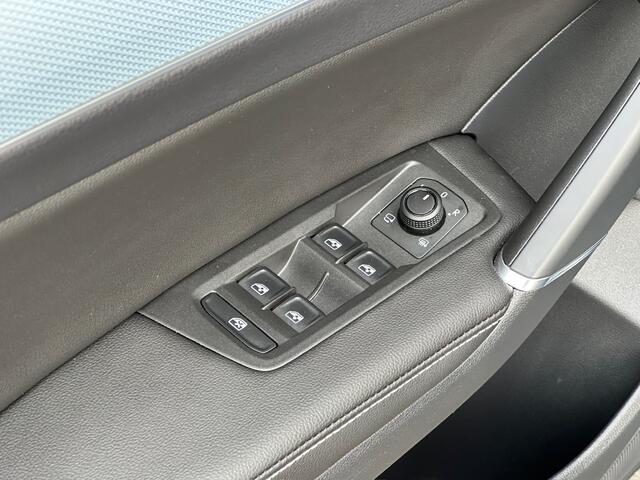 Volkswagen TOURAN 1.5 TSI 150pk DSG Goal 7-persoons | Trekhaak | Dode hoek | Elek. Achterklep | Led | Rijklaar incl. garantie