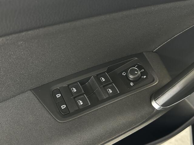 Volkswagen TOURAN 1.4 TSI Highline 7p 150 pk DSG | LED | Navi | Trekhaak |