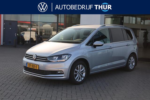 Volkswagen TOURAN 1.8 TSI Highline 180PK / 132kW DSG, Nieuw door ons geleverd en onderhouden, 2-zone climatronic, lichtmetalen velgen, parkeersensoren voor en achter (pdc), adaptieve cruise control (acc), elektrisch verstel-, verwarm- en inklapbare buitenspiegels (spiegel 