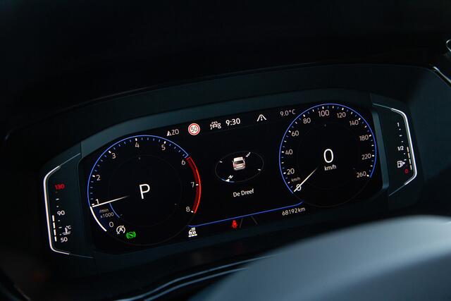 Volkswagen TOURAN 1.5 TSI Highline 7p , Adap. cruise, Trekhaak, Carplay, Stoel/stuurverwarming,