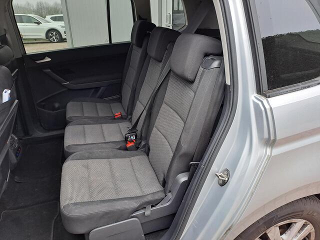 Volkswagen TOURAN 1.5 TSI Comfortline Business 7p Trekhaak, ACC, Digitale cockpit, Camera, Stoelverwarming