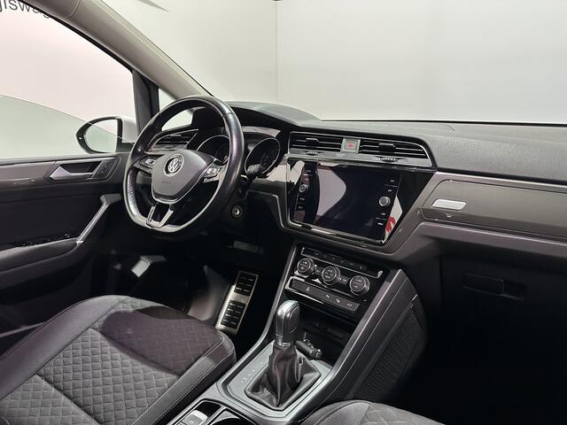 Volkswagen TOURAN 1.4 TSI R-Line 7p - Automaat - Pano / Navi / Camera