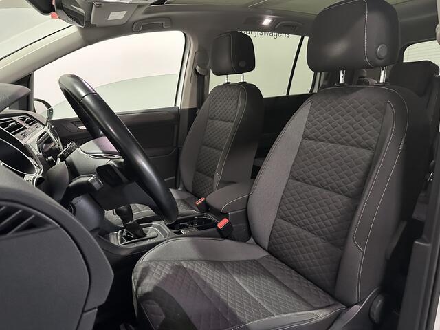 Volkswagen TOURAN 1.4 TSI R-Line 7p - Automaat - Pano / Navi / Camera