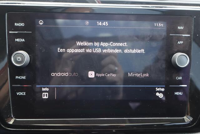 Volkswagen TOURAN 1.4 TSI Highline Business R Navigatie, Climate control, Panoramadak, Schuif- kanteldak, Apple Carplay, Stoelverwarming, Trekhaak
