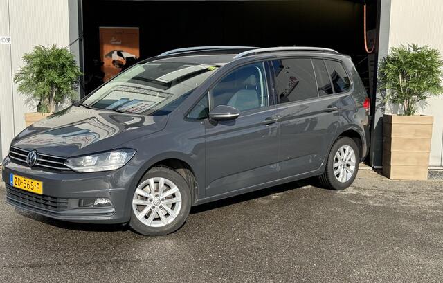 Volkswagen TOURAN 1.5 TSI Comfortline Business 7p / NAP / CAMERA / NAVI / GARANTIE