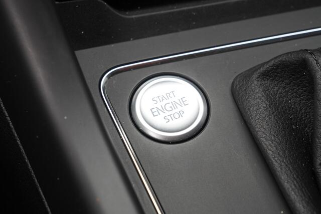 Volkswagen TOURAN 1.5 TSI Comfortline - VIRT. COCKPIT - 7 PERSOONS - CARPLAY - KEYLESS - FULL LED -