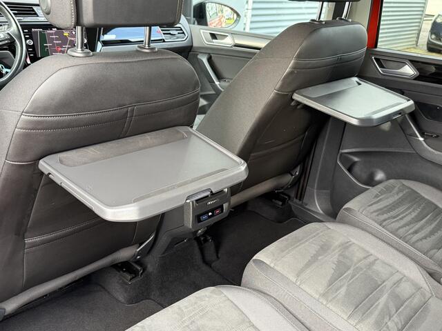 Volkswagen TOURAN BWJ 2017 | 1.8 TSI 180PK Highline Bus R AUTOMAAT | TREKHAAK | AGR | CLIMA | NAVI | CAMERA | CRUISE | STOELVERW | PDC | LICHTMETAAL