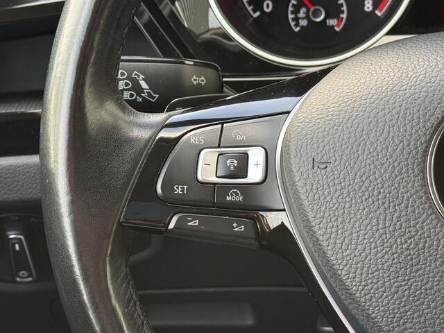 Volkswagen TOURAN BWJ 2017 | 1.8 TSI 180PK Highline Bus R AUTOMAAT | TREKHAAK | AGR | CLIMA | NAVI | CAMERA | CRUISE | STOELVERW | PDC | LICHTMETAAL