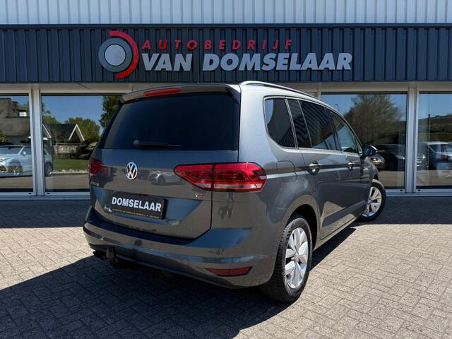 Volkswagen TOURAN 1.4 TSI COMFORTL. 7P - 150PK Trekhaak Navi Camera NL Auto