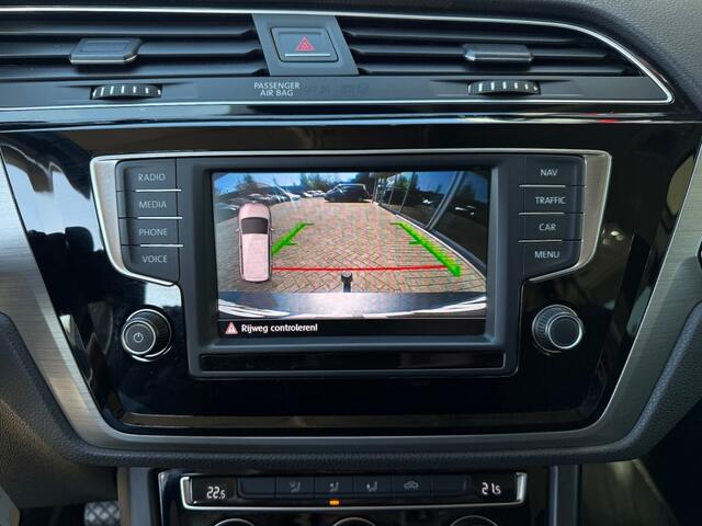 Volkswagen TOURAN 1.4 TSI COMFORTL. 7P - 150PK Trekhaak Navi Camera NL Auto