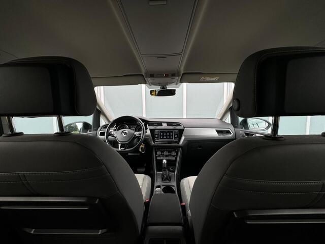 Volkswagen TOURAN 1.5 TSI 150pk DSG R-Line Black Style 7p. | ACC | Elk Trekhaak