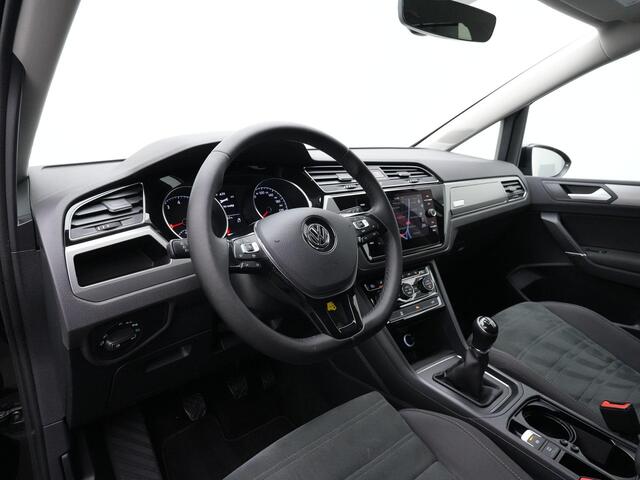 Volkswagen TOURAN 7-zits 1.0 TSI 115 pk Comfortline Business | Achteruitrijcamera | Stoelverwarming | Adaptive Cruise | Navigatie