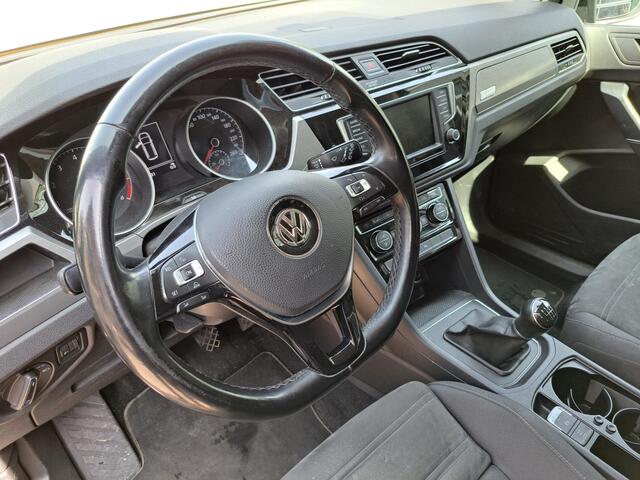 Volkswagen TOURAN 1.4 TSI Connected Series 7p/Trekhaak/Navi/AUR-cam/Ergo-stoel