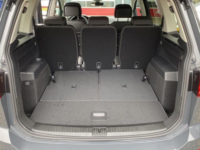 Volkswagen TOURAN 1.5 TSI R-LINE 7 PERS. TREKHAAK/ELEK-KLEP/CAMERA/ACC/STOELVERW