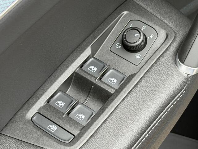 Volkswagen TOURAN 1.5 TSI 150pk Comfortline GOAL 7-persoons | Camera | Elek. klep | Navi | Rijklaar incl. garantie