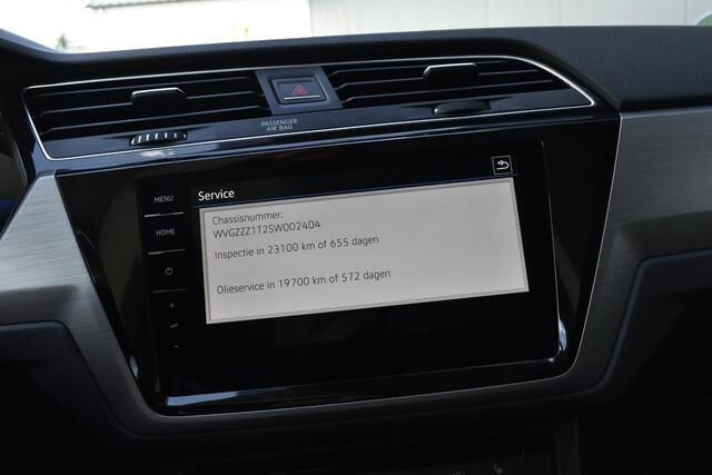 Volkswagen TOURAN 1.5 TSI Business 7p
