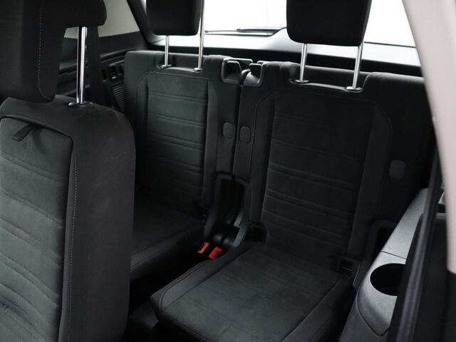 Volkswagen TOURAN 1.5 TSI Highline Business R 7p | Trekhaak | Camera | ACC | Carplay!