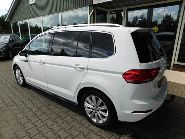 Volkswagen TOURAN 1.4TSI 150PK 7P! R-LINE!! All-in Prijs! Trekhaak!