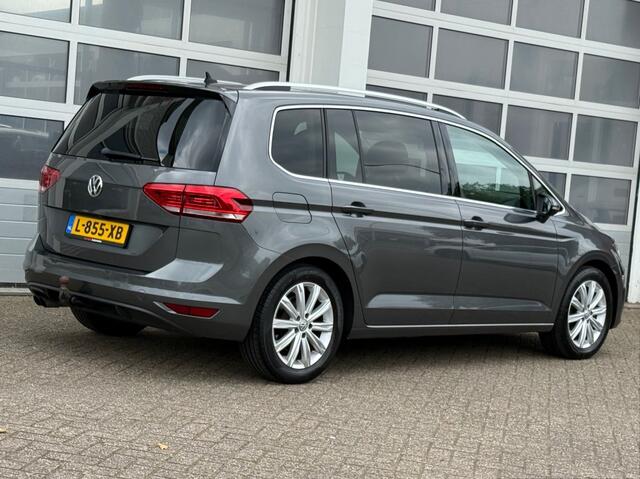 Volkswagen TOURAN 1.8 TSI 180PK Highline 7-Pers Aut. Navi Camera Pano Trekhaak