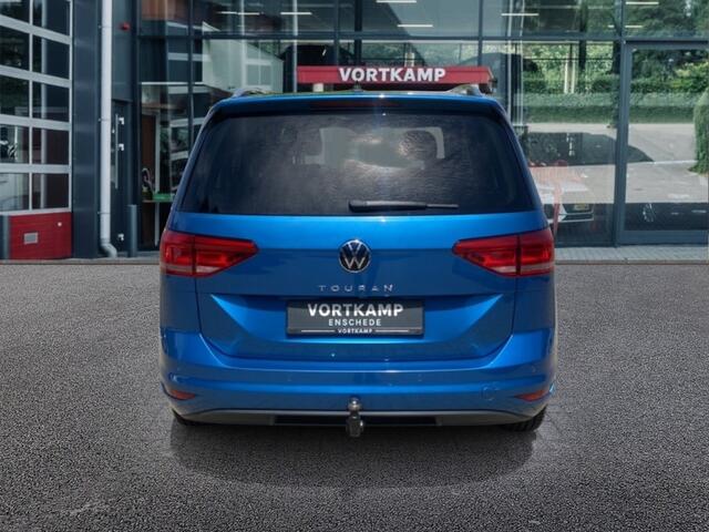 Volkswagen TOURAN 1.5 TSI DSG HIGHLINE TREKHAAK/CAMERA/ACC/CLIMA/STOELVERW