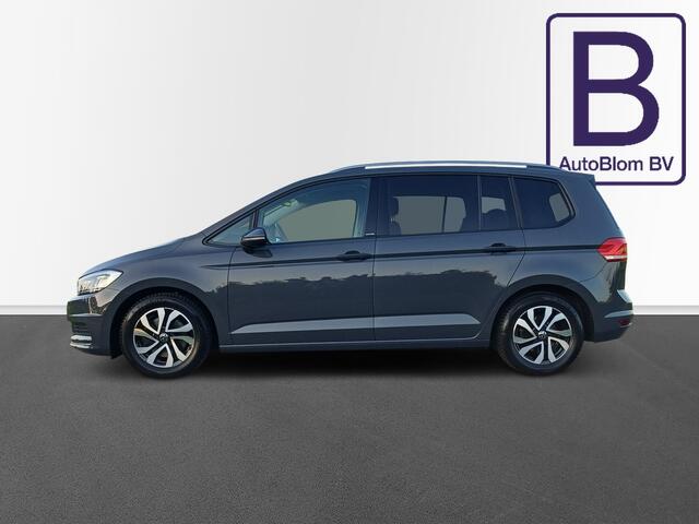 Volkswagen TOURAN 1.5 TSI Highline ACTIVE 7-Pers. /Navi/LED/Trekh./Camera/Carplay/Cruise/Clima v+a/