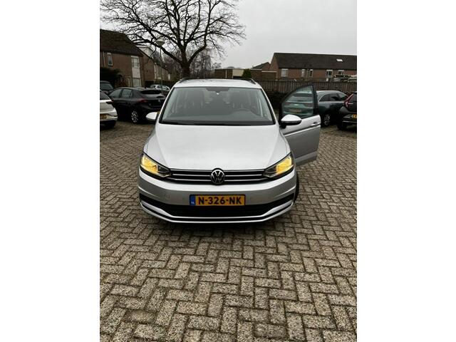 Volkswagen TOURAN 1.5 TSI Comfortline 7 persoons uitvoering! Wordt verwacht!! Beschikbaar vanaf 29 Juni.